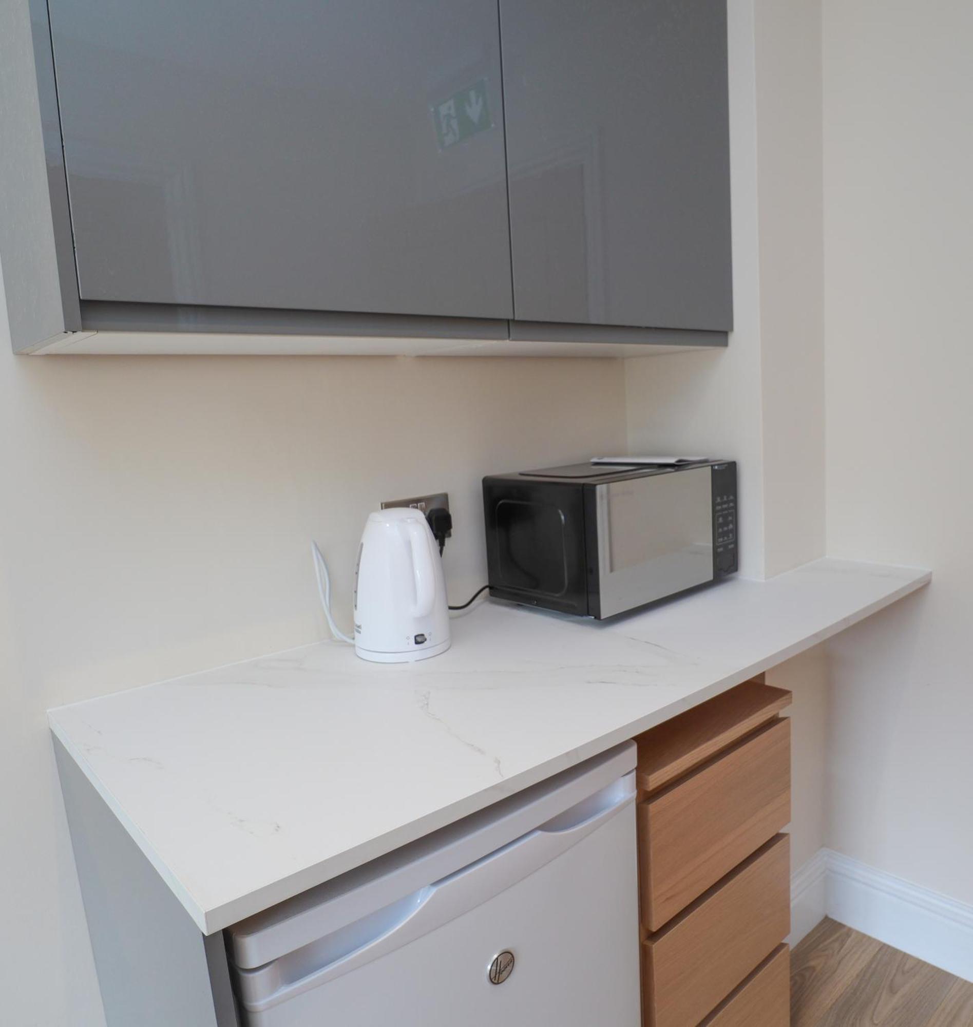 Aqua Nest Eastbourne - En-Suite, Free Parking, Kitchen Extérieur photo
